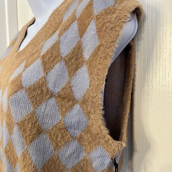 Sincerely Jules Soft Fuzzy Tan Light Blue Argyle Cropped Sweater Vest Sz XS NWT - Picture 3 of 7